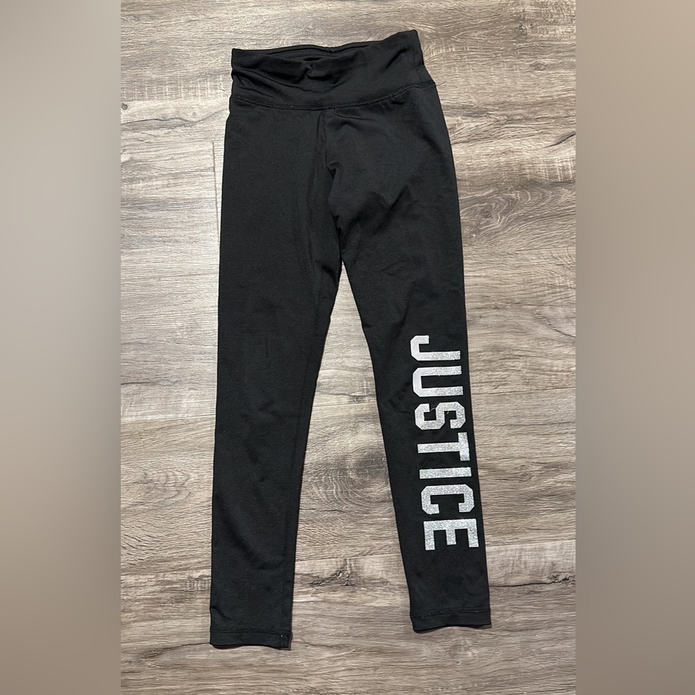 Size 8. Some glitter missing on JU.
